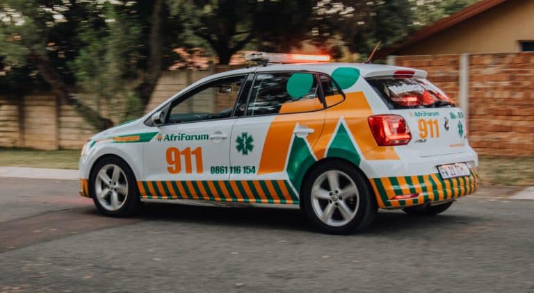 Serious call on Lesufi concerning safety of schools after AfriForum, SAPS and taxis had to ensure safe evacuation of school