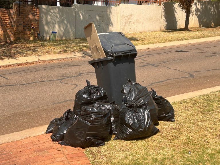 SAMWU must pay for refuse removal